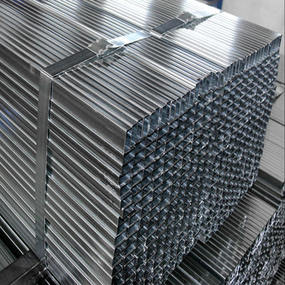 Rouleau à froid de surface personnalisé 75 mm x 75 mm x 6 mm Tubes carrés en acier inoxydable poli
