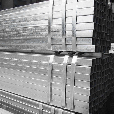 Tuyaux en acier au carbone de forme carrée 4x4 pouces galvanisés 12x12 100x100 Tuyaux MS Tuyaux en acier carrés Longueur du tuyau 6.4M